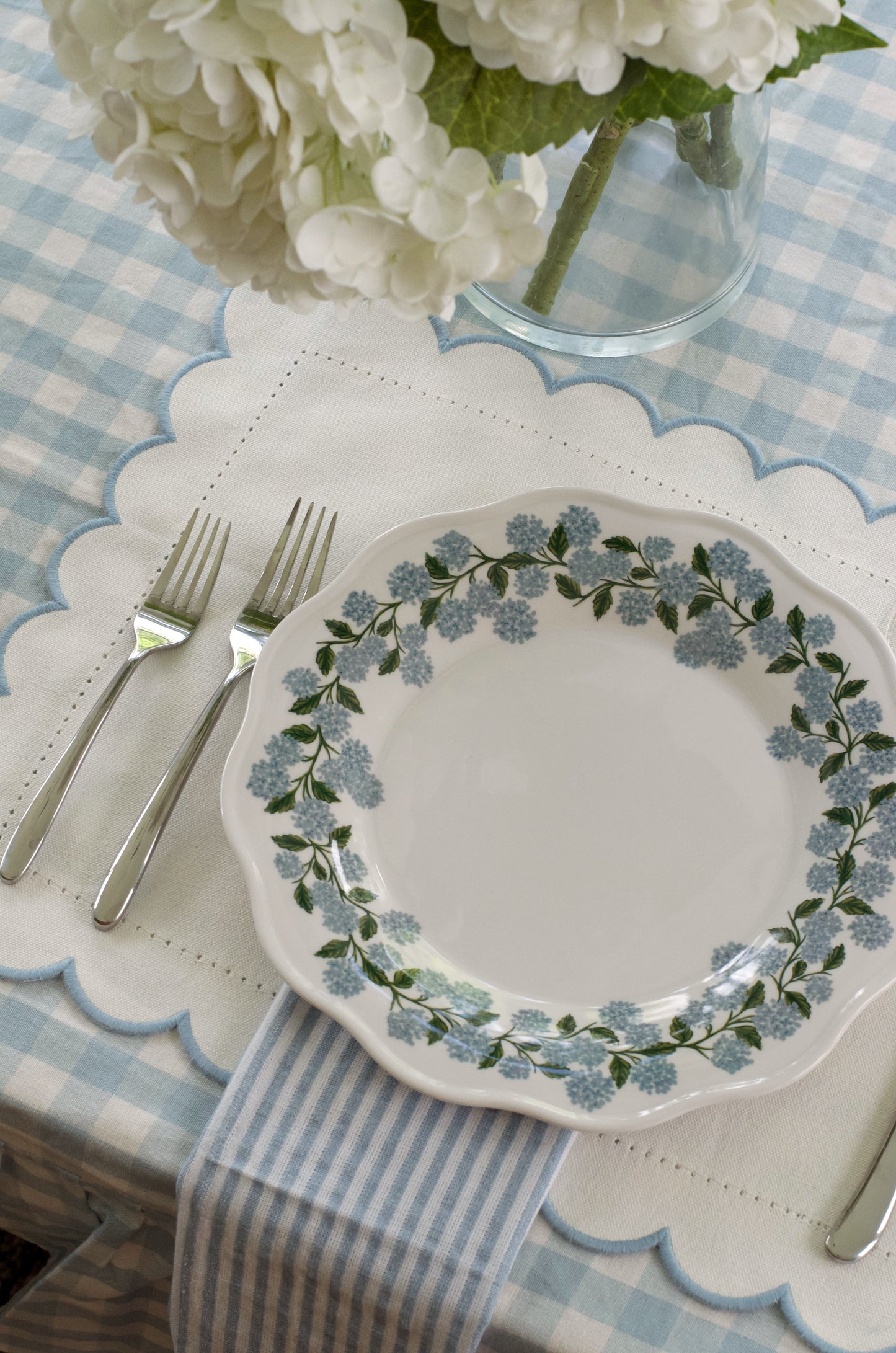 Hydrangea Melamine Dinner Plates (Set of 4)