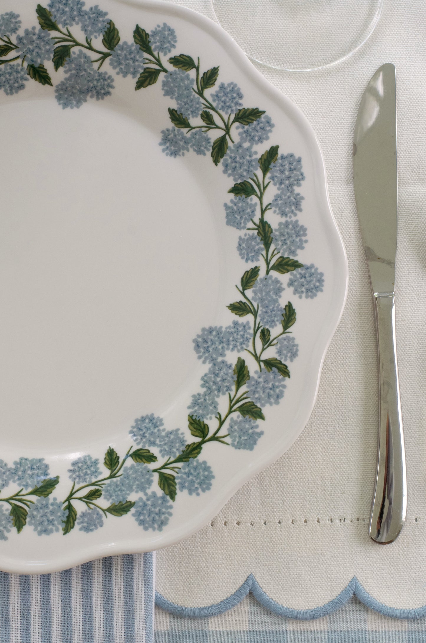 Hydrangea Melamine Dinner Plates (Set of 4)