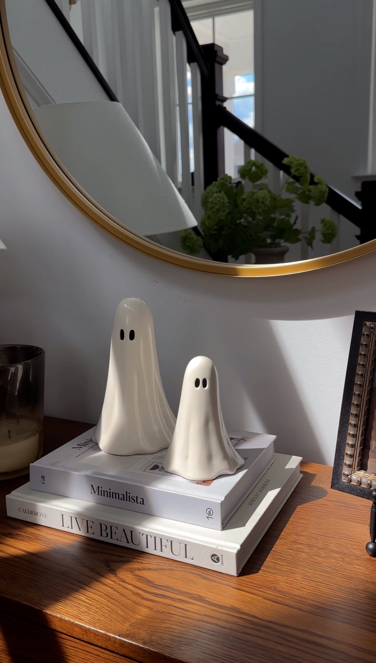 Ghostly Figurines (Set of 2)