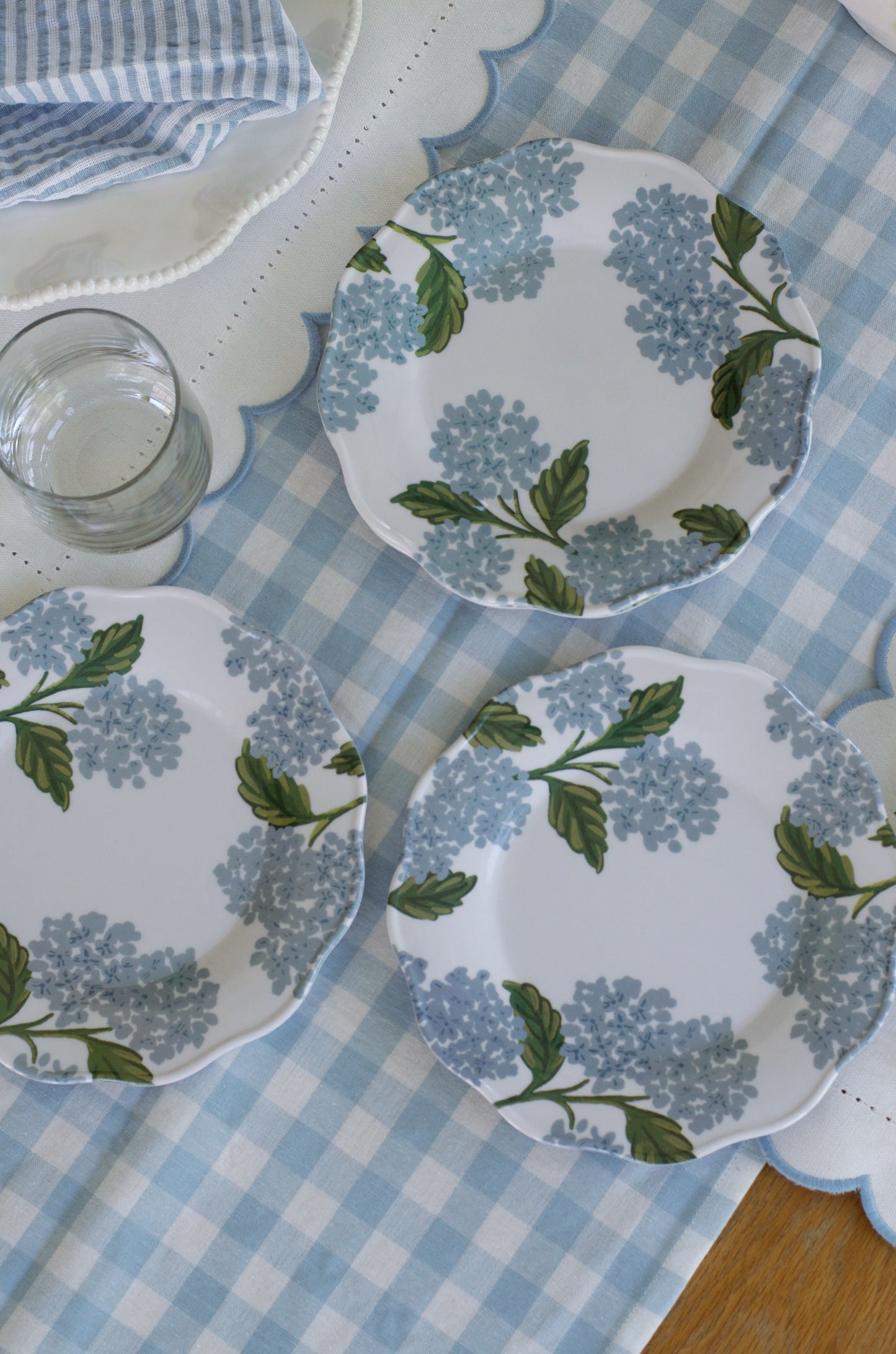 Hydrangea Melamine Dessert / Salad Plates (Set of 4)