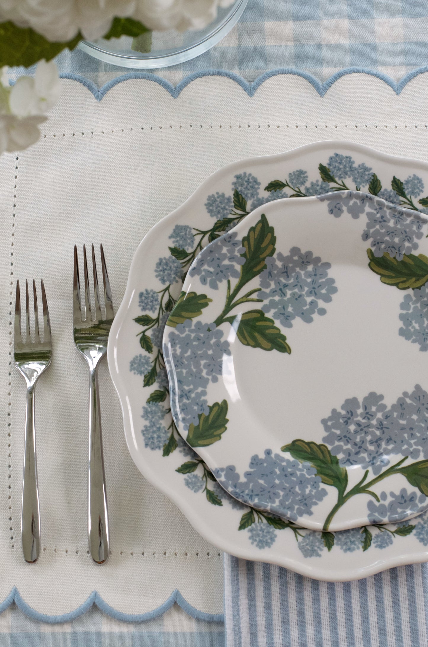 Hydrangea Melamine Dessert / Salad Plates (Set of 4)