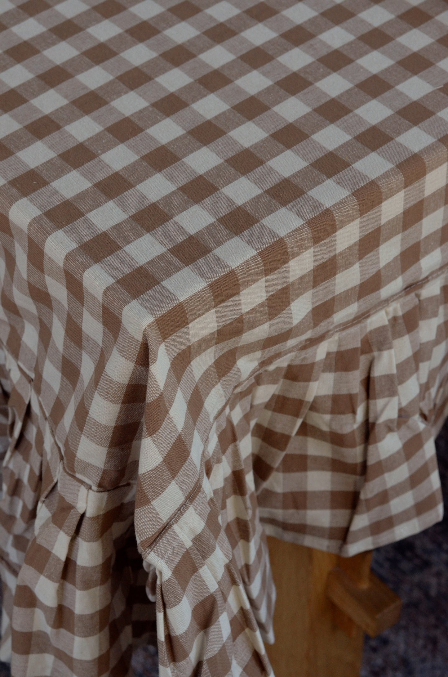 Chestnut Ruffle Gingham Tablecloth