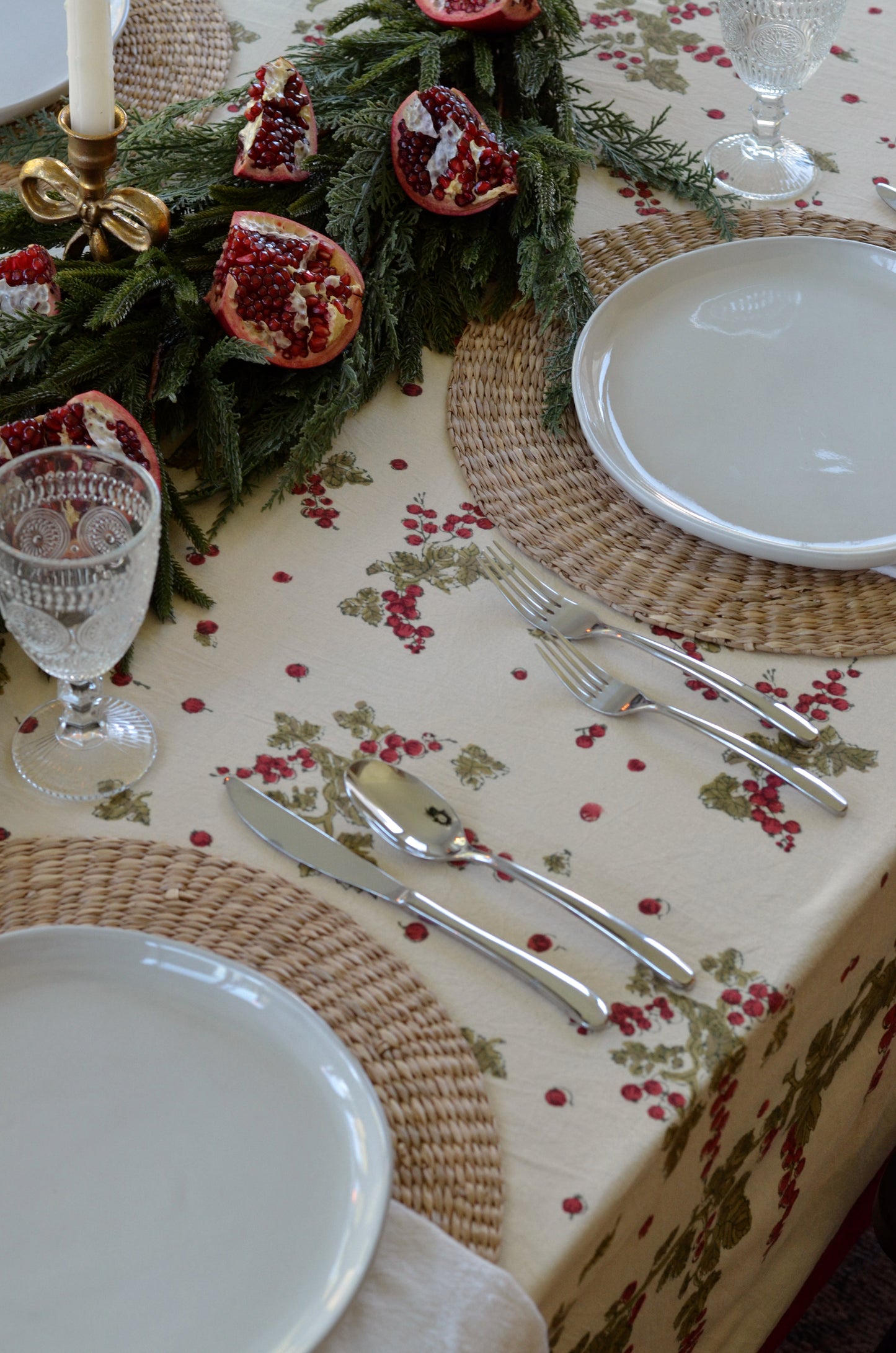 Winterberry Tablecloth