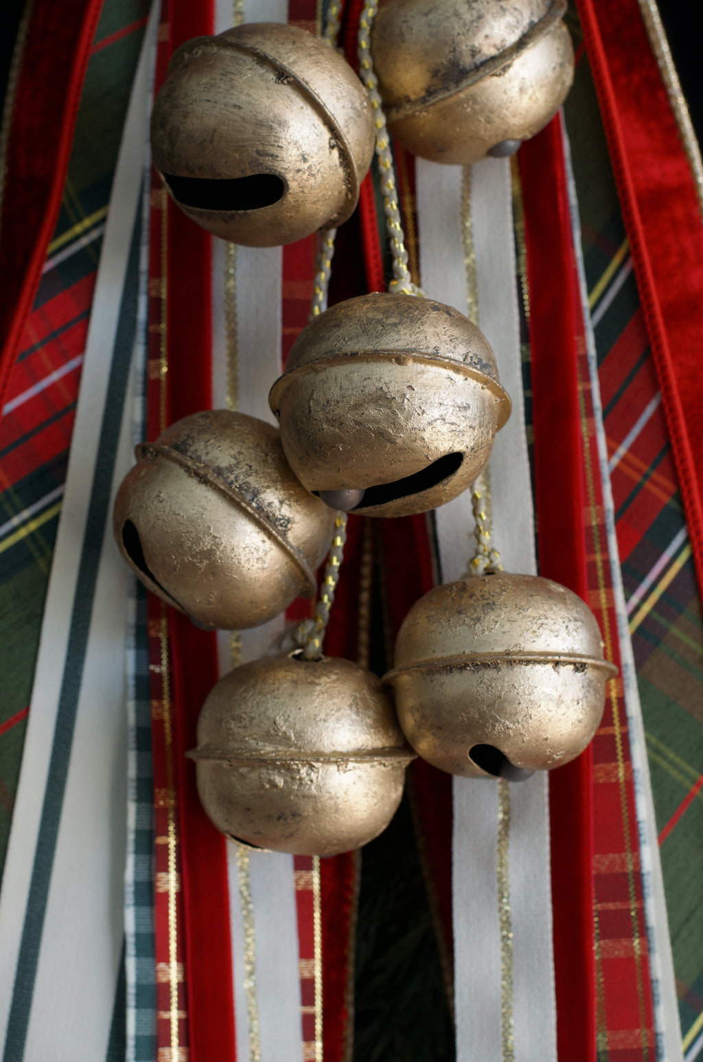 Hanging Sleigh Bell Cluster