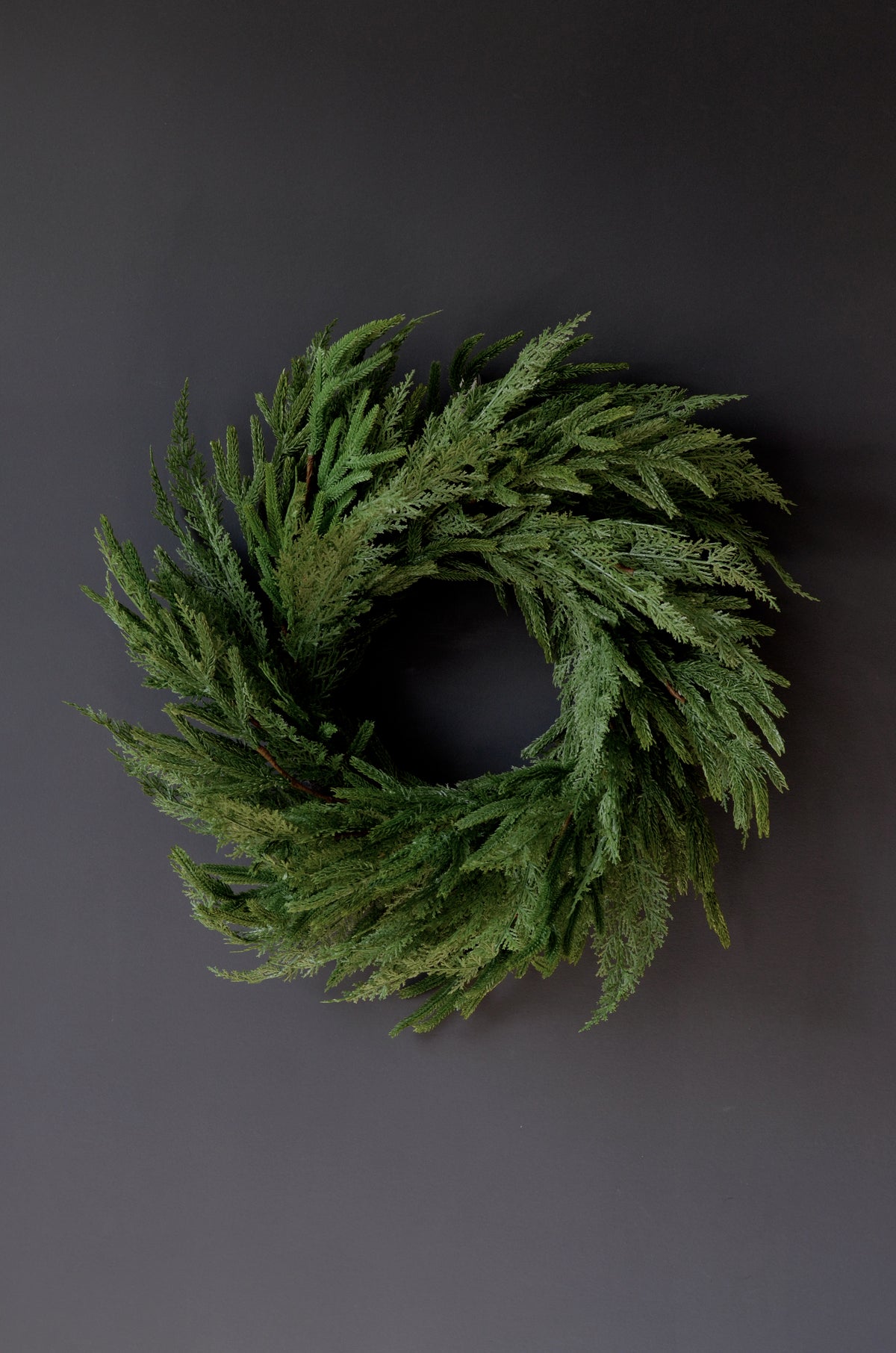 24” Mixed Greenery Wreath