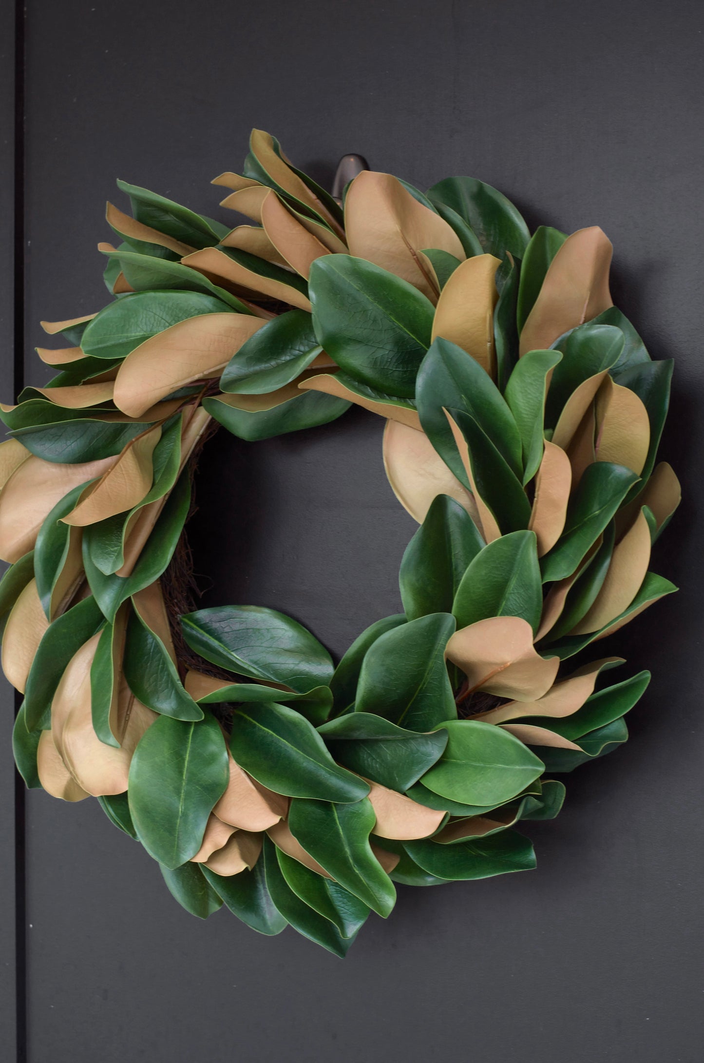 23" Magnolia Leaf Wreath