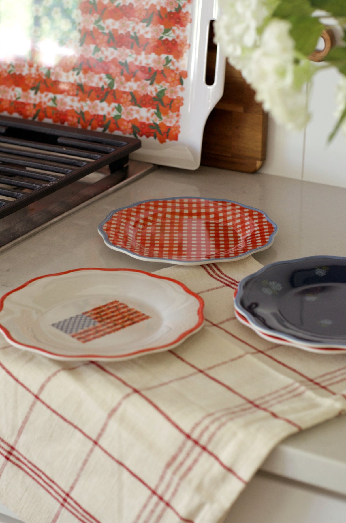 Americana Melamine Assorted Dessert / Salad Plate (Set of 4)
