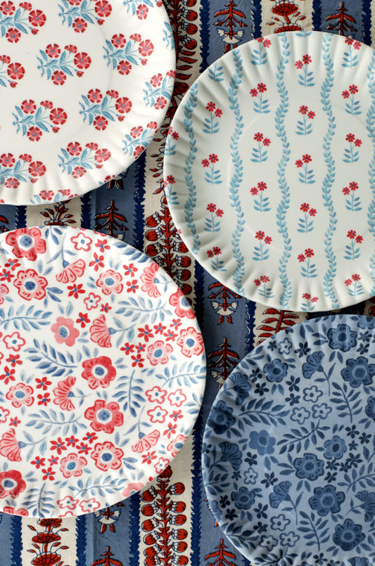 Americana Floral Melamine Plates (Set of 4)