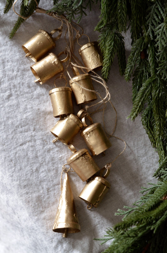 Gold Hanging Bell Cluster