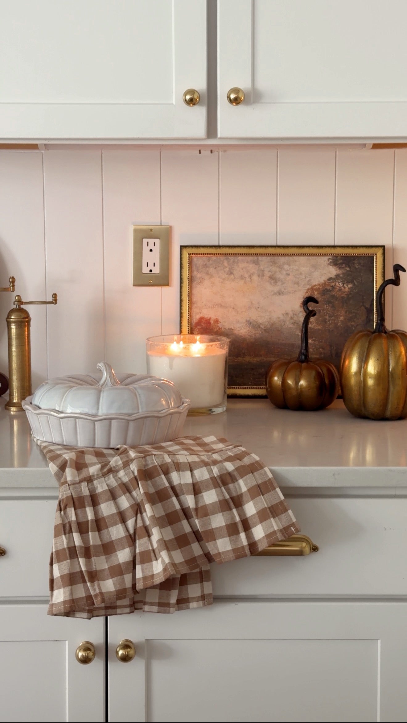 Covered Pumpkin Dish 9"