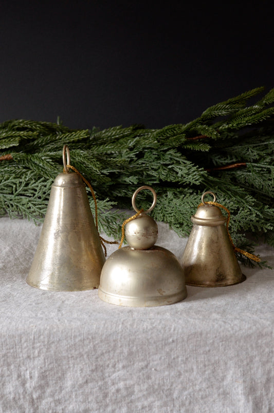 Distressed Pewter Bell Set of 3