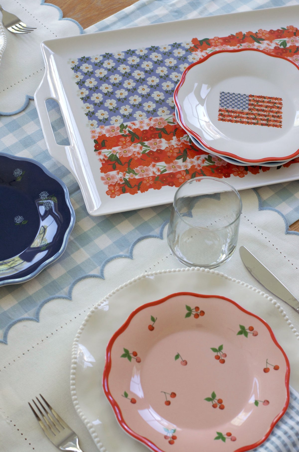 Americana Melamine Assorted Dessert / Salad Plate (Set of 4)
