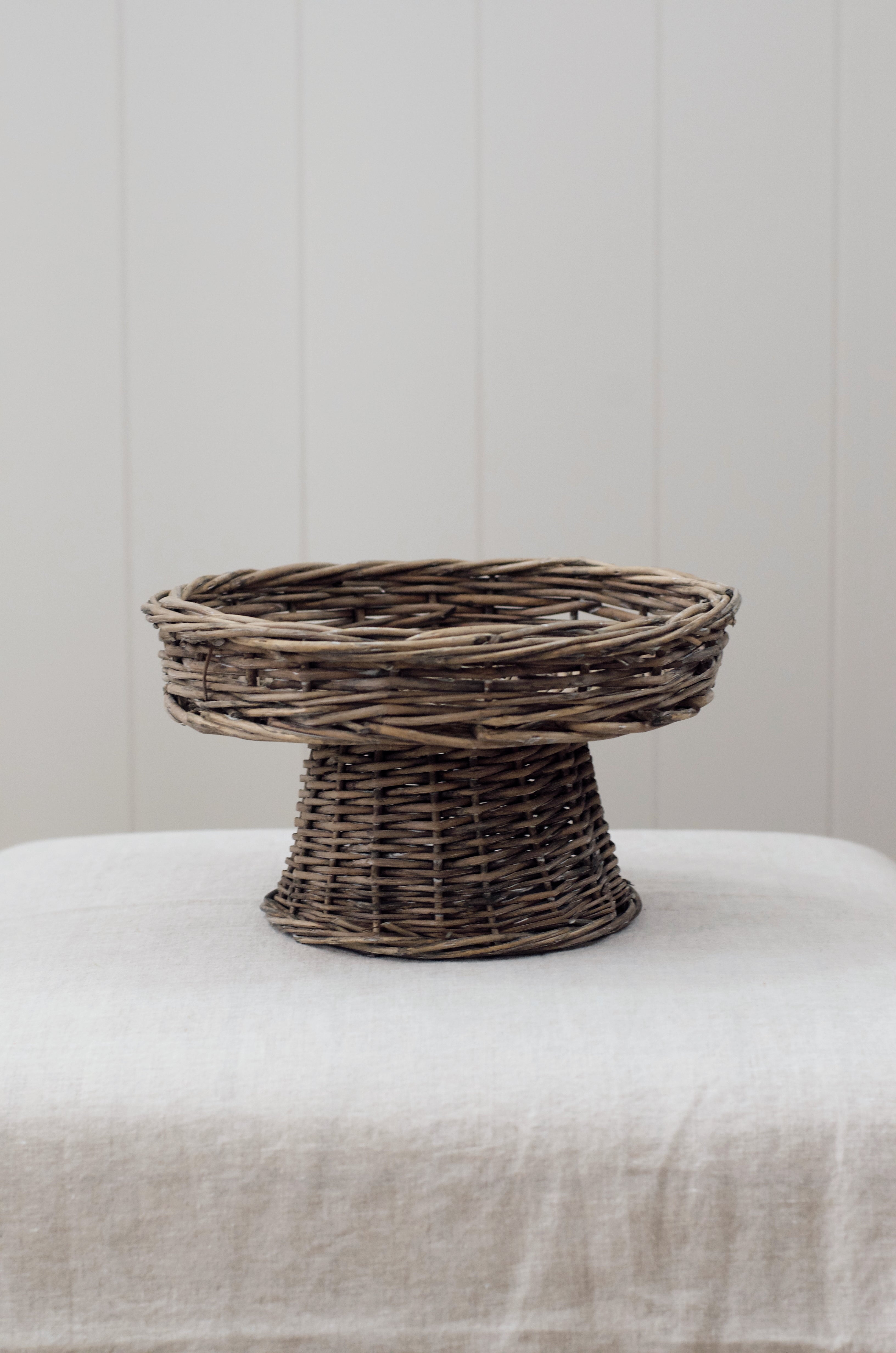 Round Circus Riser Round Willow Riser – Tableshoppe Co.