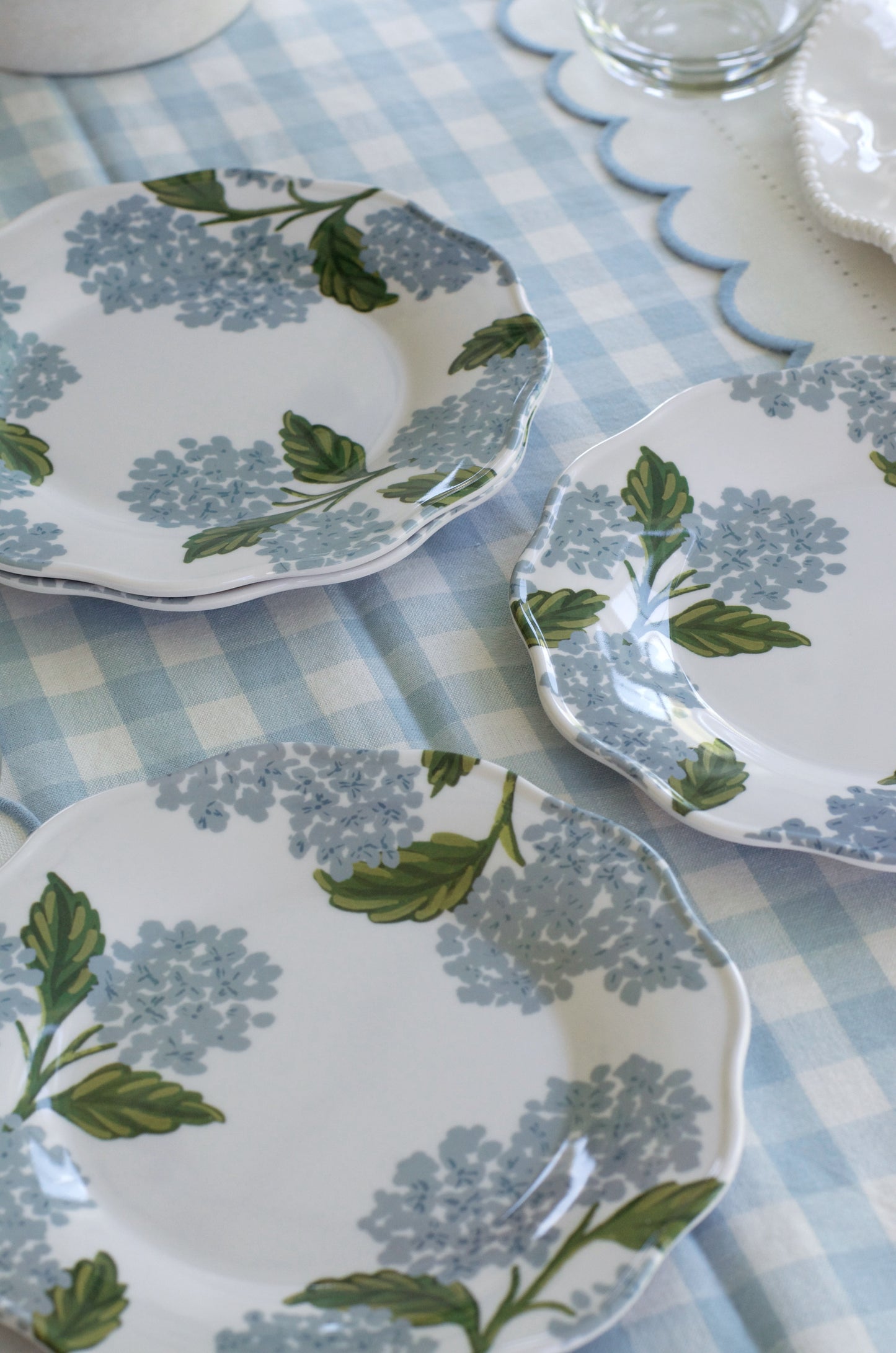 Hydrangea Melamine Dessert / Salad Plates (Set of 4)