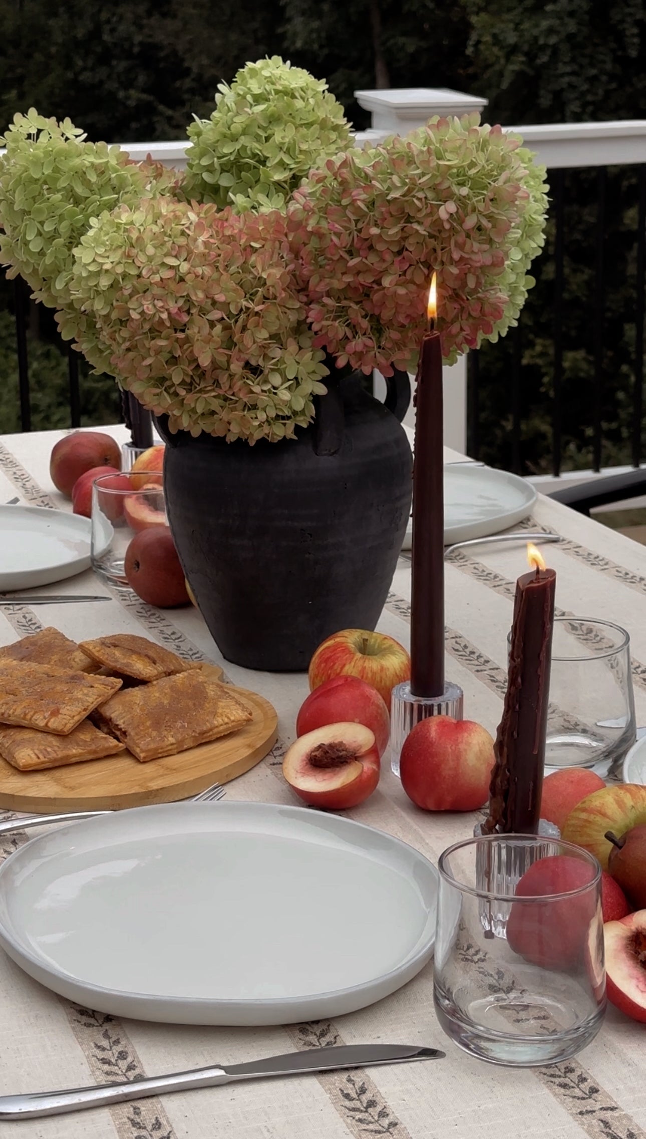 Walnut Leaf Tablecloth
