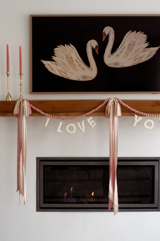 I Love You Felt Garland - White (Ships week of 1/19)