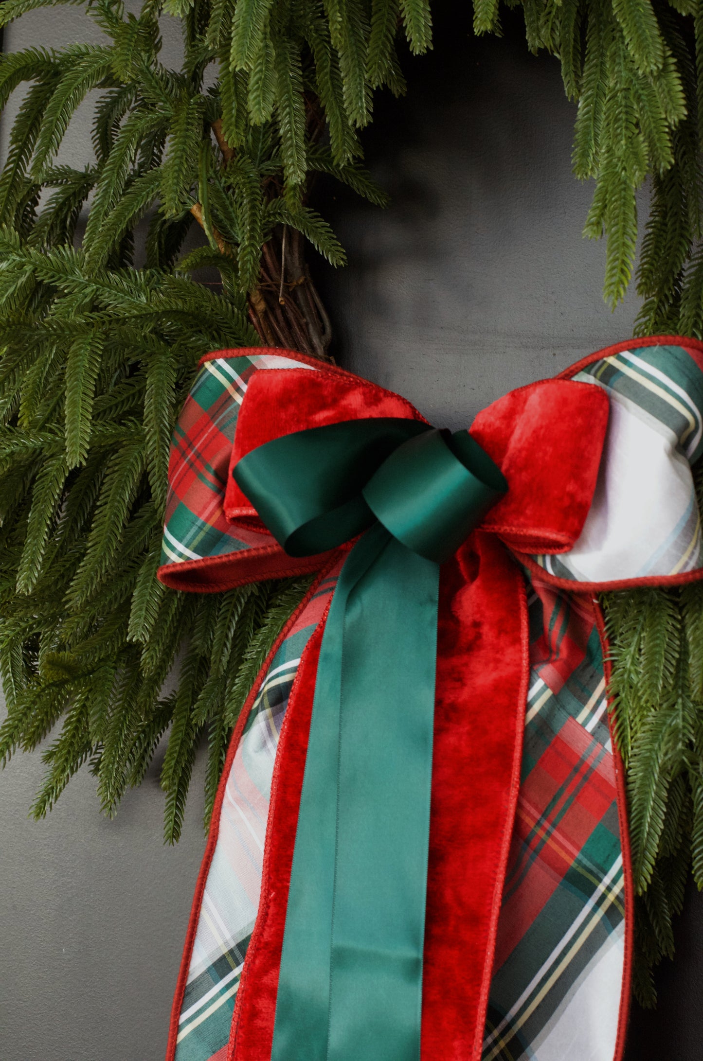 Yuletide Bow (2 Colors)