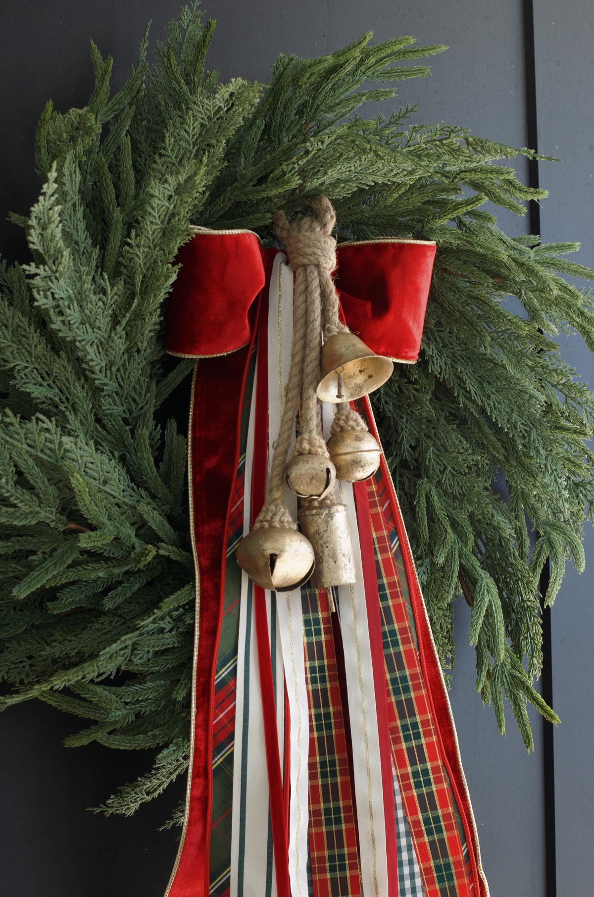 Christmastide Bow