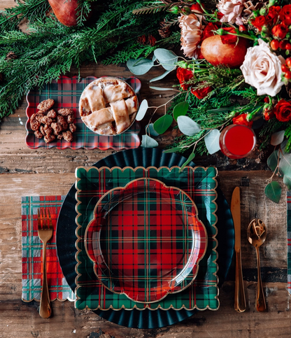 Green Plaid Scalloped Paper Plate (8 pack)