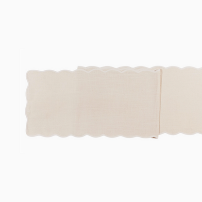 Scalloped Edge Table Runner (Natural)